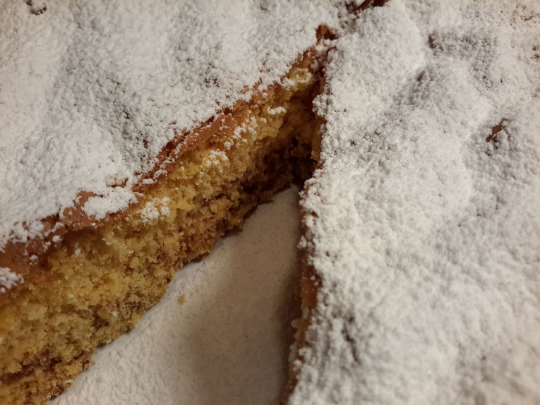 Nuvola di carote e amaretti